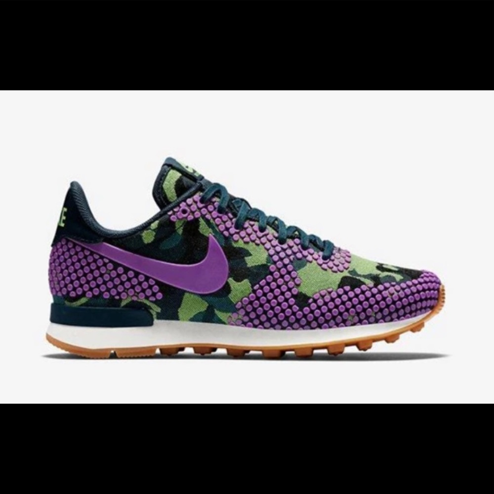 Rare Nike Internationalist Shoes size 8 purple green camouflage trainer sneakers